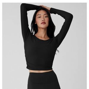 ALO yoga black long sleeve ribbed top size small